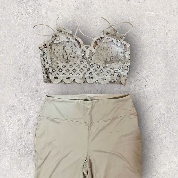 Zenana Outfitters PLUS Bralette and Leggings Set Sz 2X - Picture 3 of 4